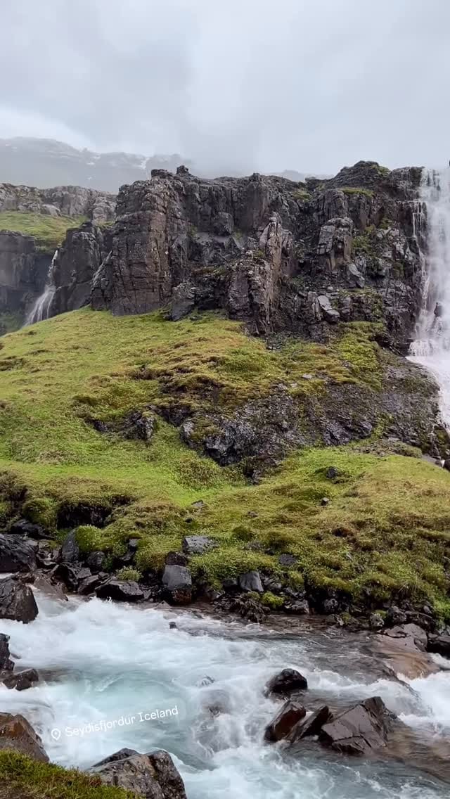 Post 2 by Rolf on Instagram (video)