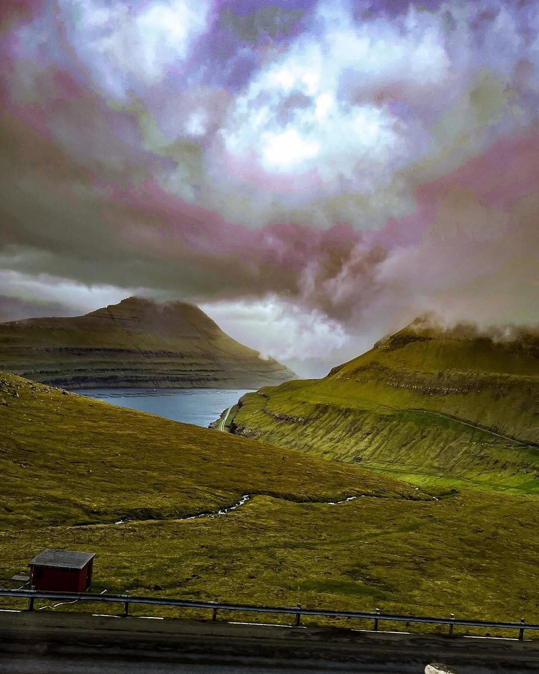 Post 7 by Rolf on Instagram (image)