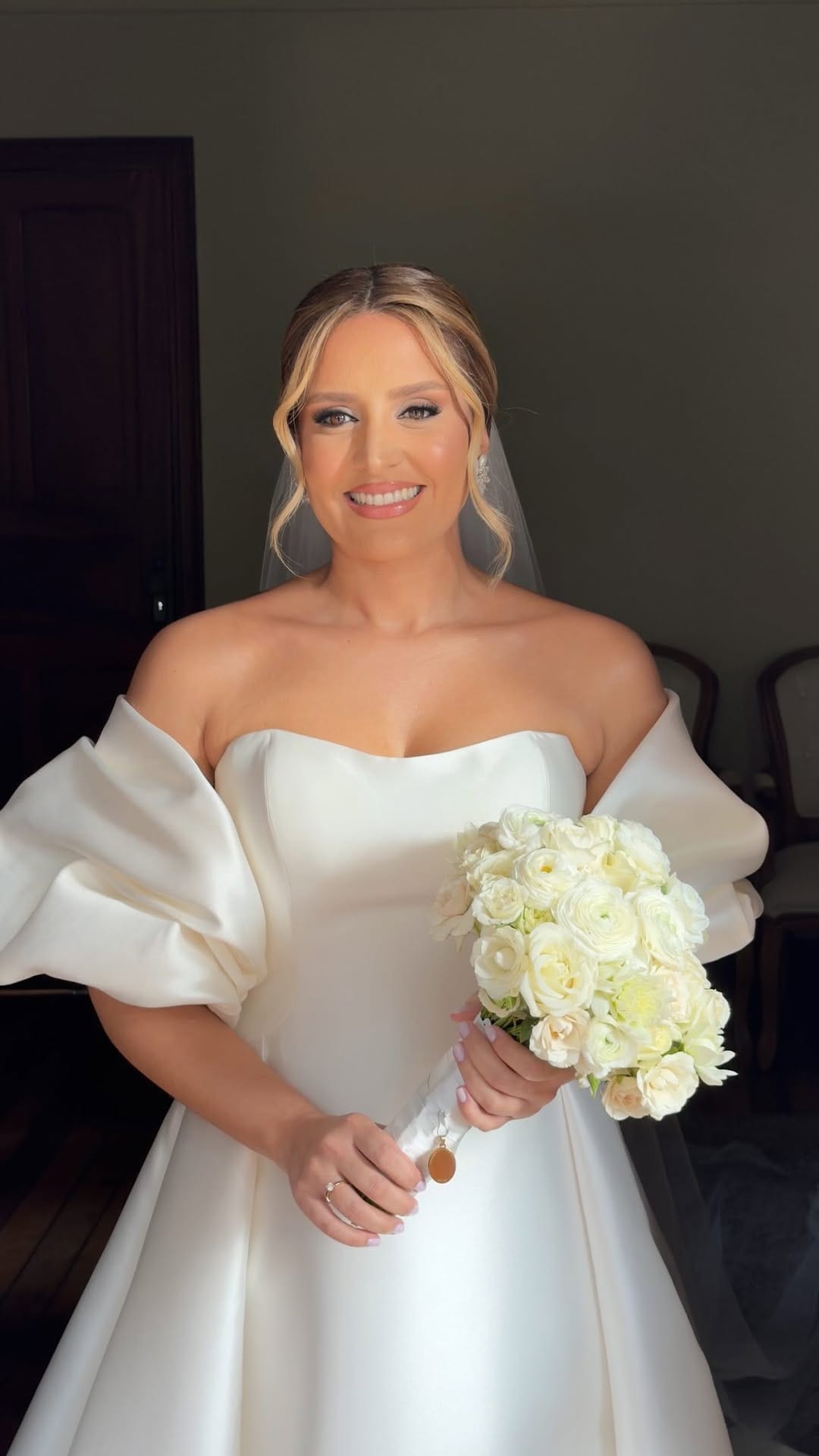 Post 3 by Rafael Moraes (Aysla Freitas Maquiagem) on Instagram (video)
