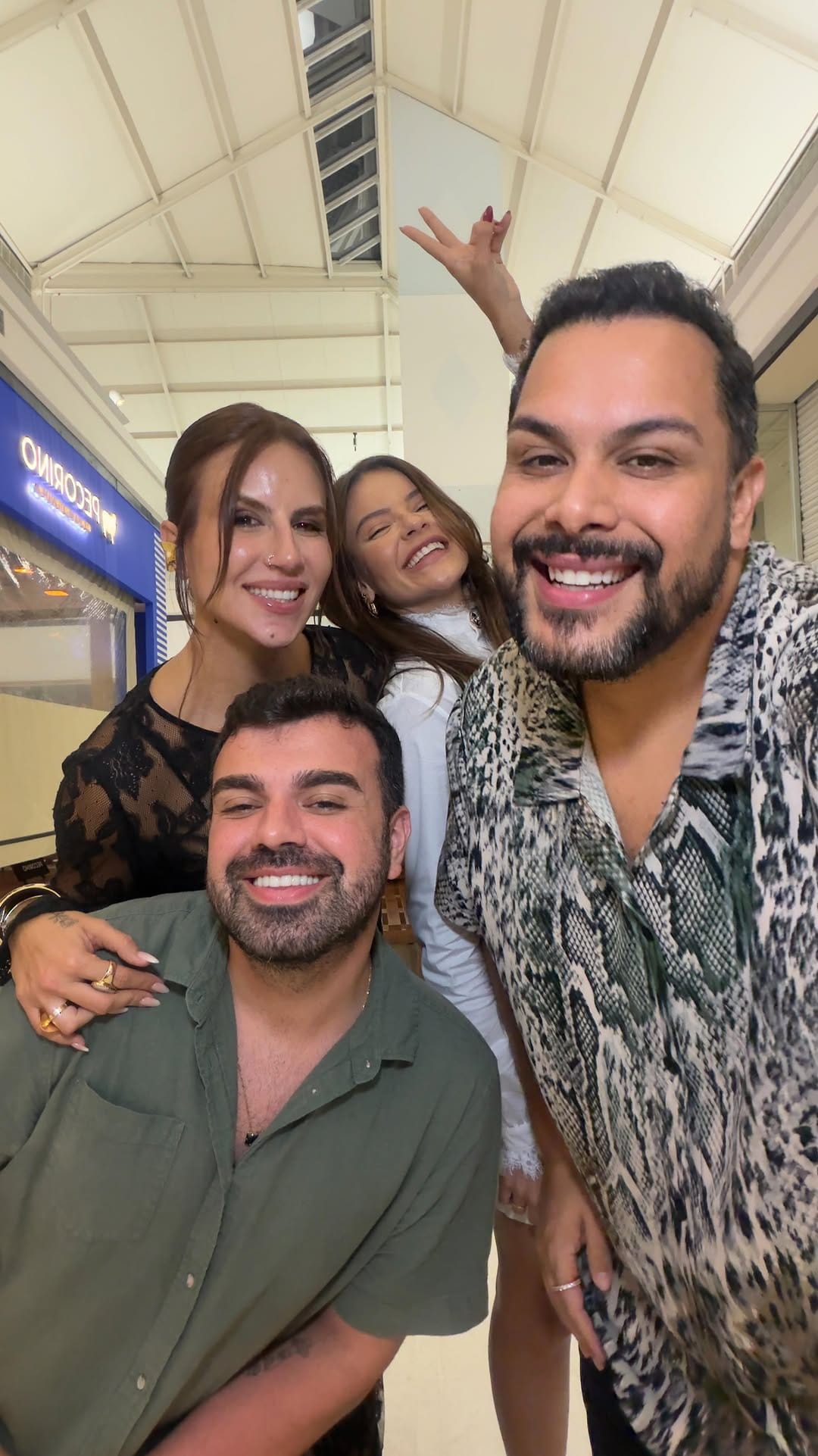 Post 8 by Rafael Moraes (Aysla Freitas Maquiagem) on Instagram (video)