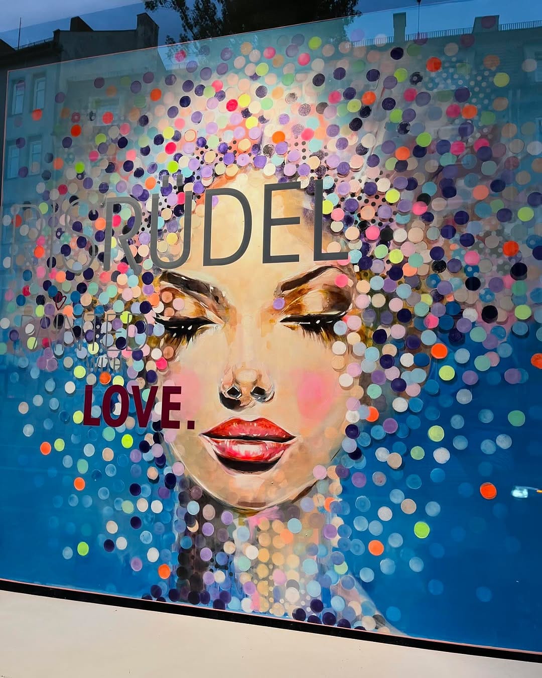 Post 9 by • I R I S   R Ü D E L • on Instagram (image)