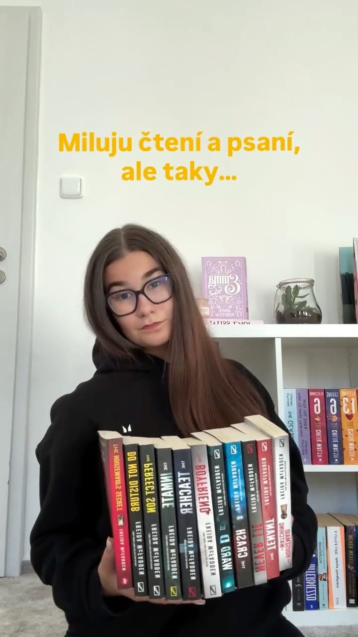 Post 7 by EMMA ENGLISH on Instagram (video)