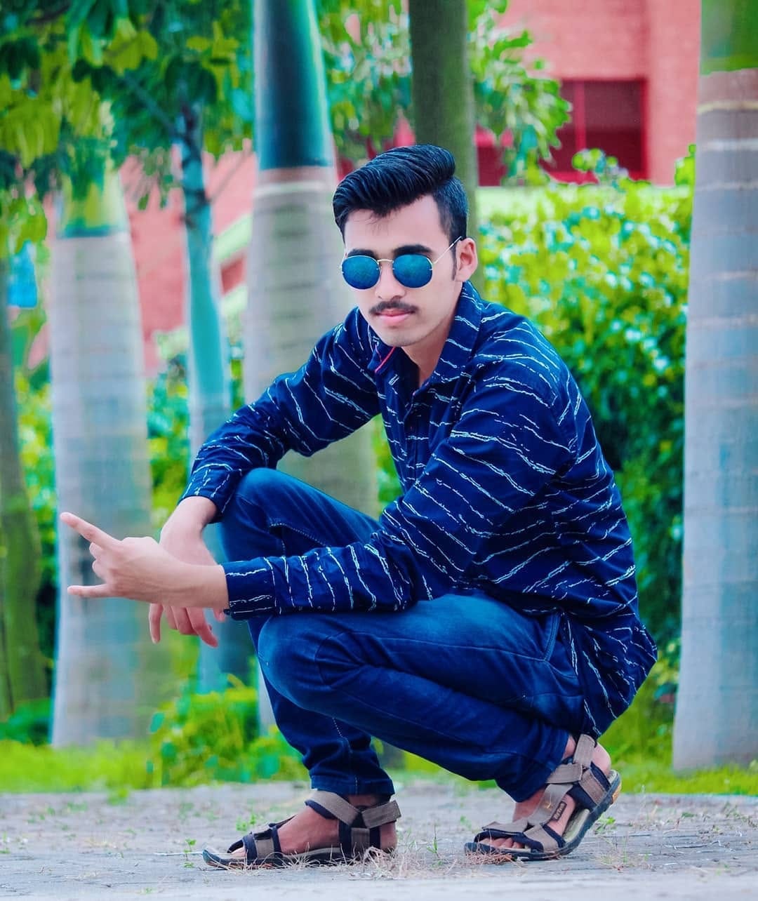 Post 2 by Ganesh Shinde on Instagram (image)