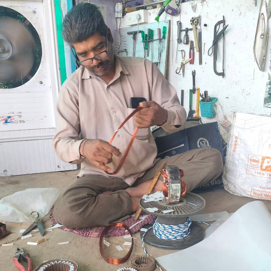 Post 10 by Anshul Kurmi on Instagram (image)