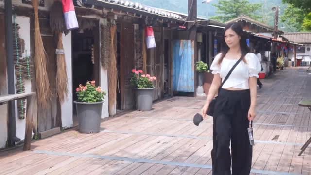 Post 4 by Jiayin feng on Instagram (video)