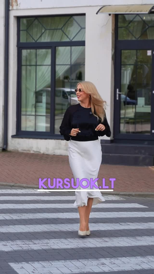 Post 10 by Makiažas | makiažo mokymai | mentorystė on Instagram (video)