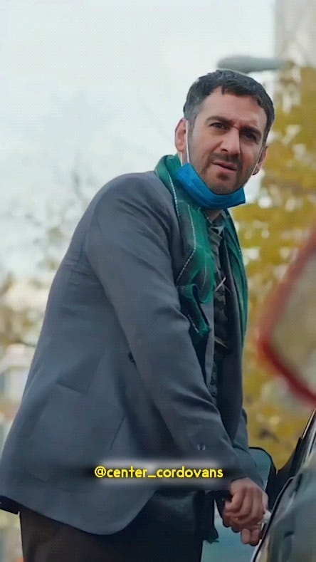 Post 2 by کیوان شیری |  پرورش ملکه زنبور on Instagram (video)