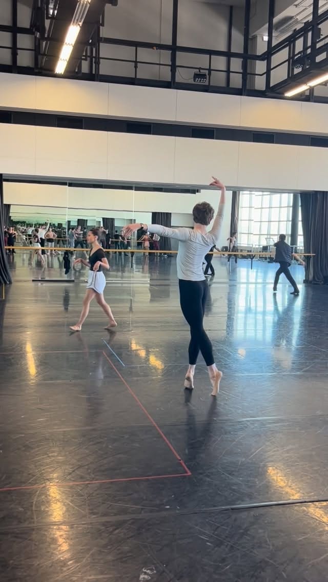 Post 4 by Rubens Simon on Instagram (video)