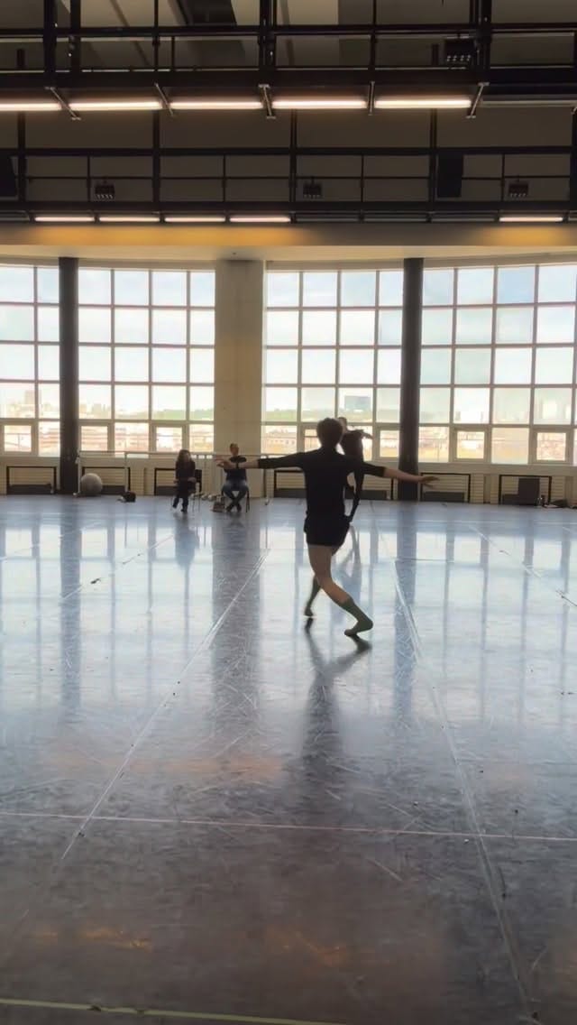 Post 3 by Rubens Simon on Instagram (video)