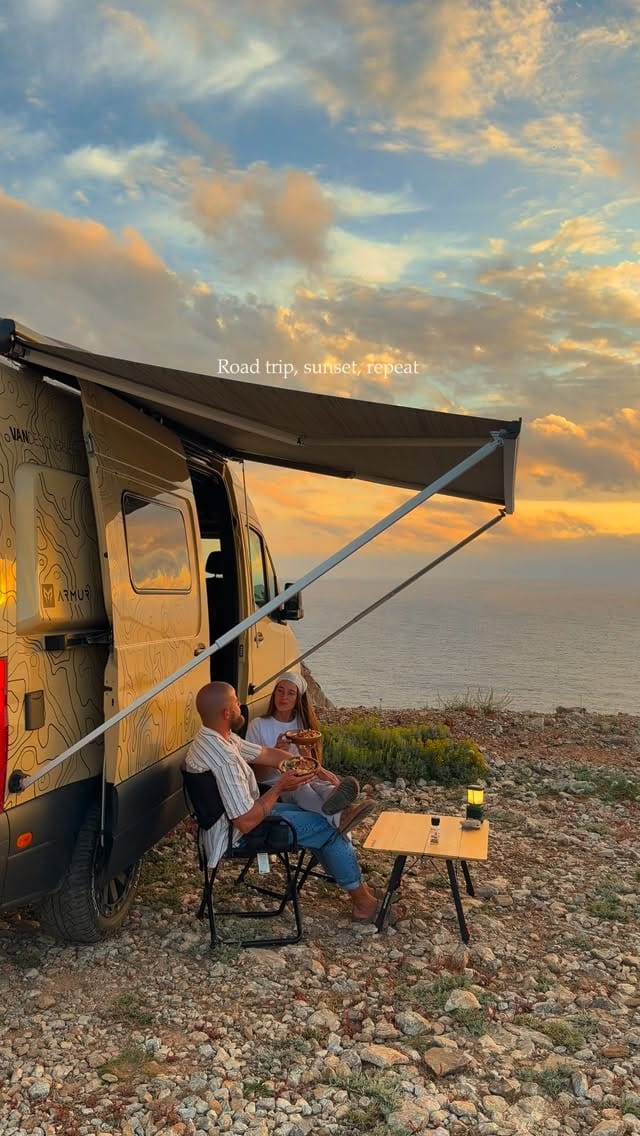 Post 2 by Lilia & Valentin on Instagram (video)