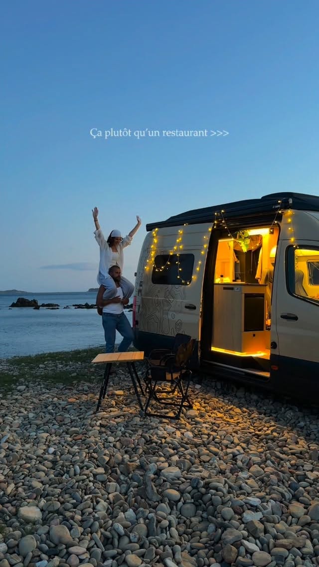 Post 6 by Lilia & Valentin on Instagram (video)