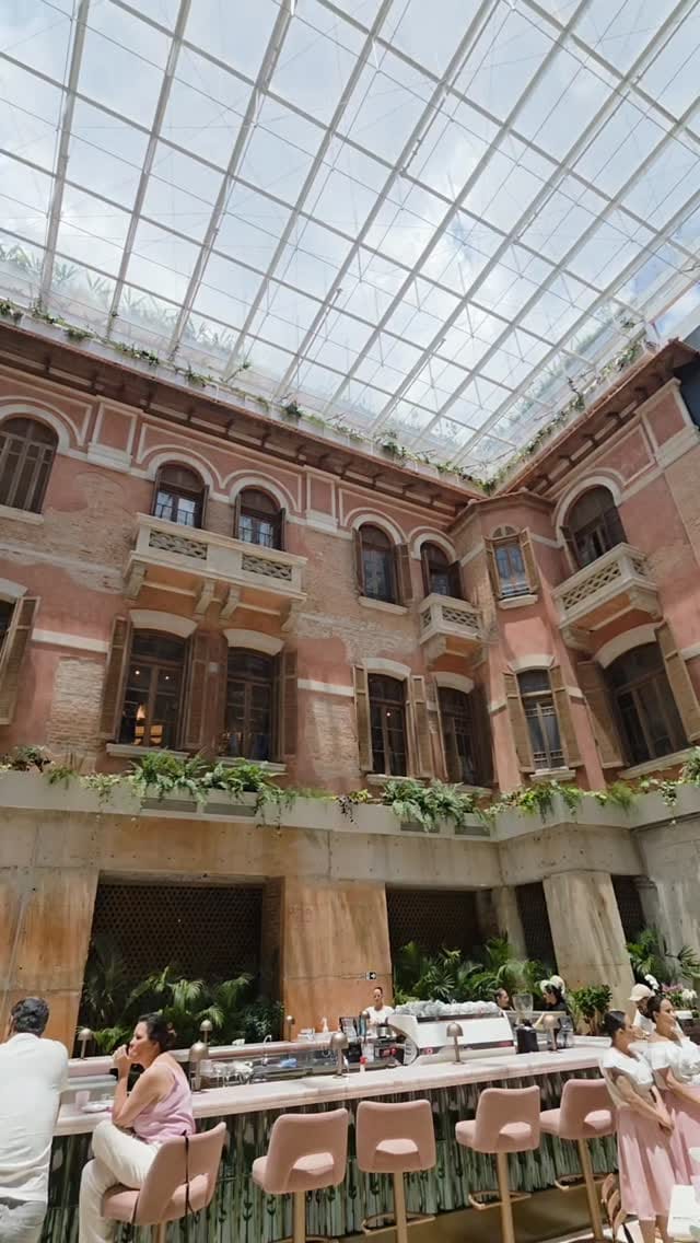 Post 8 by Françoise Terzian on Instagram (video)