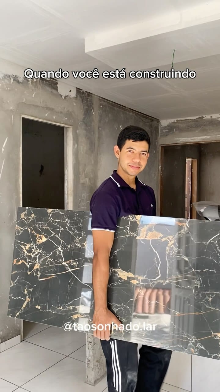 Post 10 by Casal Tão Sonhado Lar on Instagram (video)