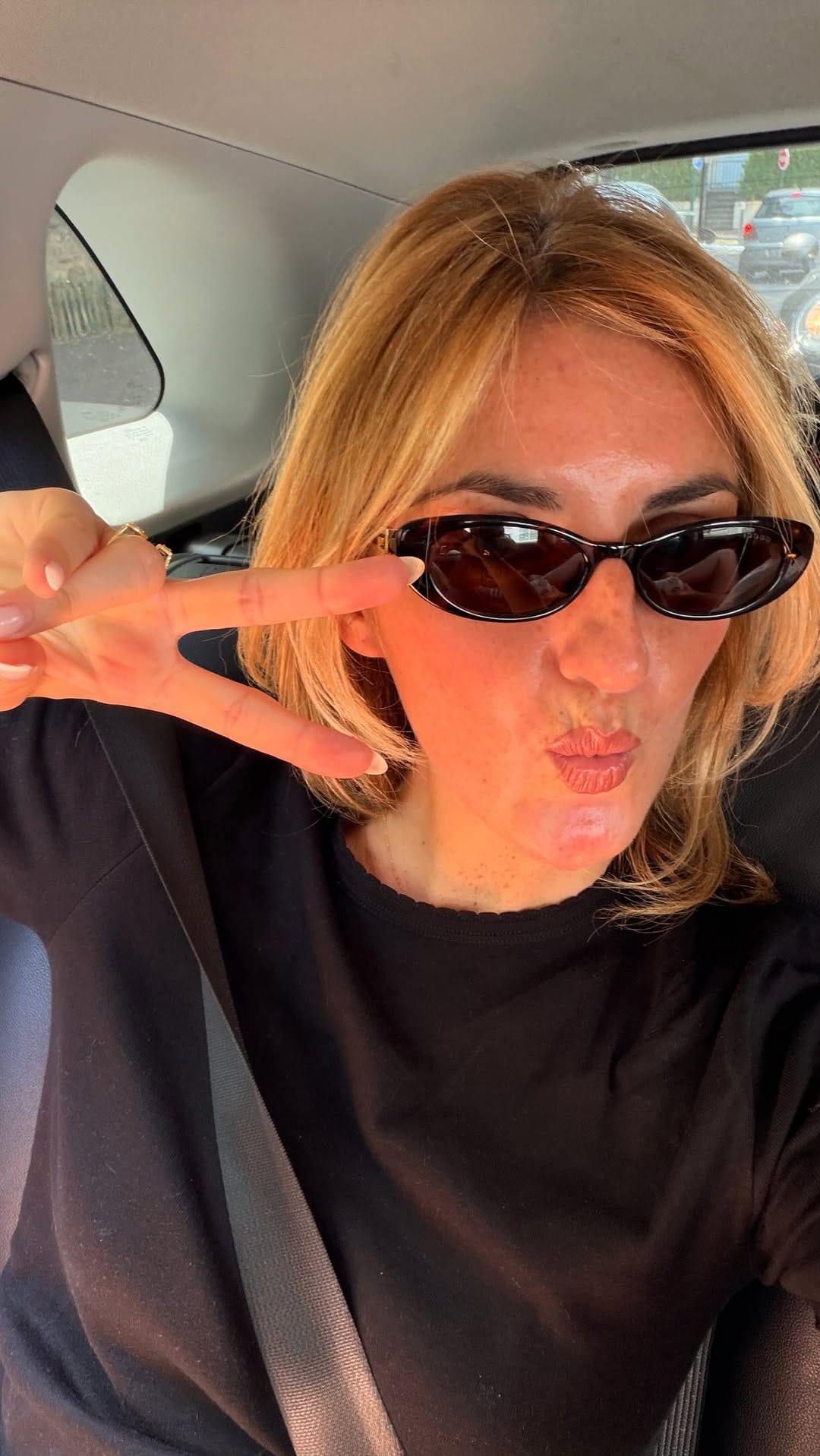 Post 9 by Carlita Ciaoo on Instagram (video)