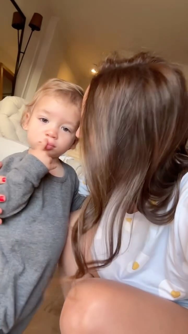 Post 9 by Raiana Cardoso | Paris 🇫🇷 on Instagram (video)