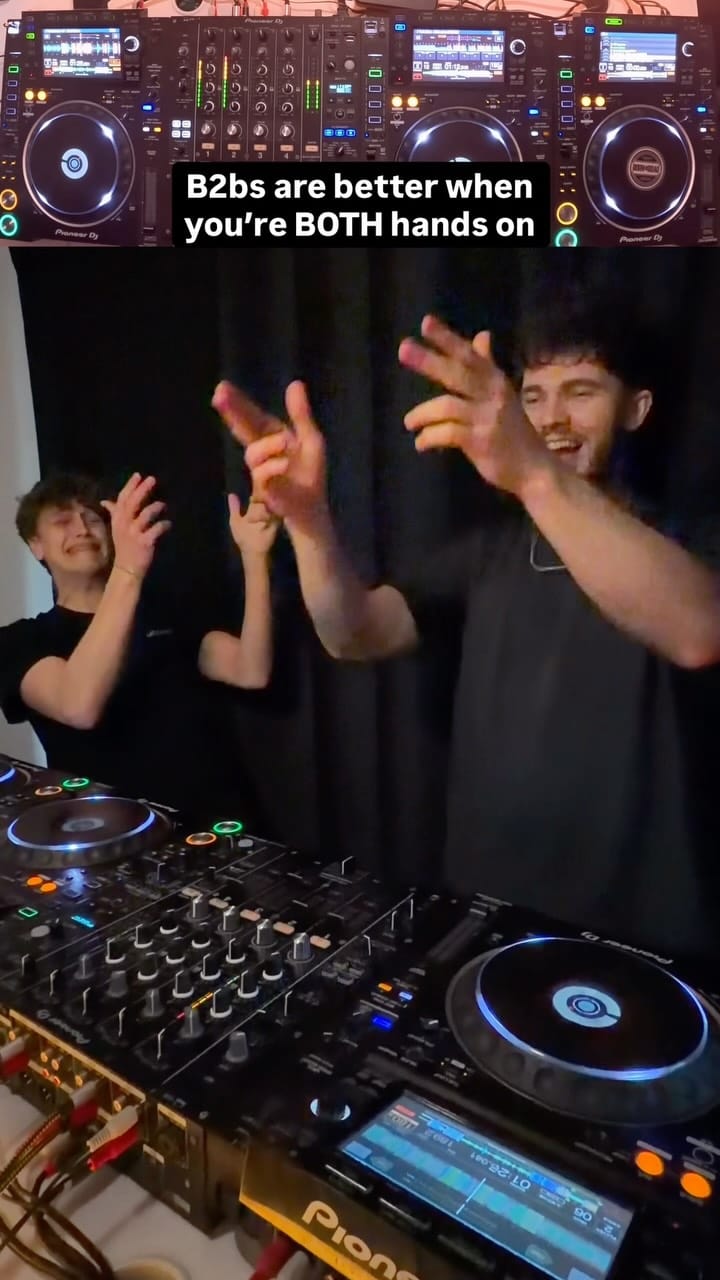Post 3 by TITAN on Instagram (video)