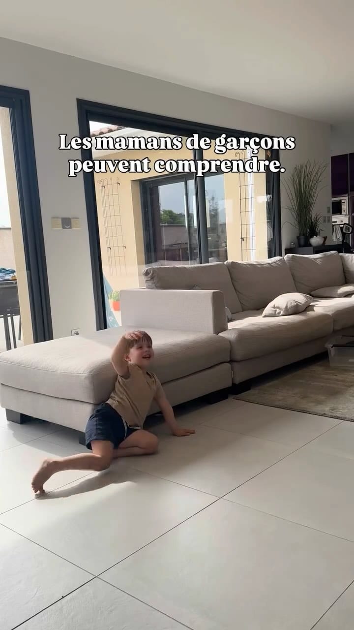 Post 1 by Constance Vial on Instagram (video)