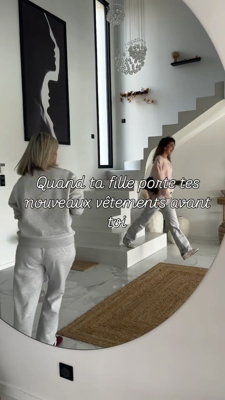 Post 10 by Sarah Dizant - Outfit - Deco on Instagram (video)