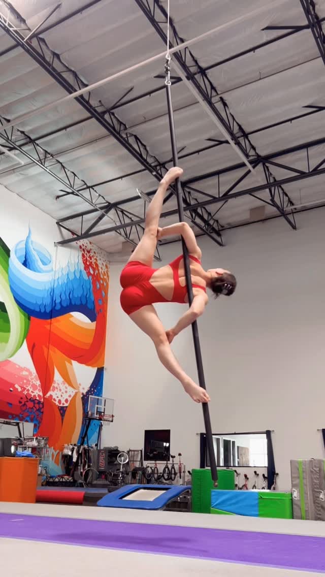 Post 8 by •Ashley Wolffe• on Instagram (video)
