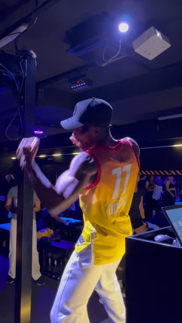 Post 2 by Coach_yaya on Instagram (video)