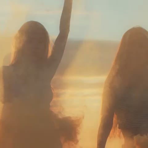 Post 7 by ℝ 𝕠 𝕪 𝕒 𝕝 𝕖  𝔸 𝕧 𝕖 𝕟 𝕦 𝕖 on Instagram (video)