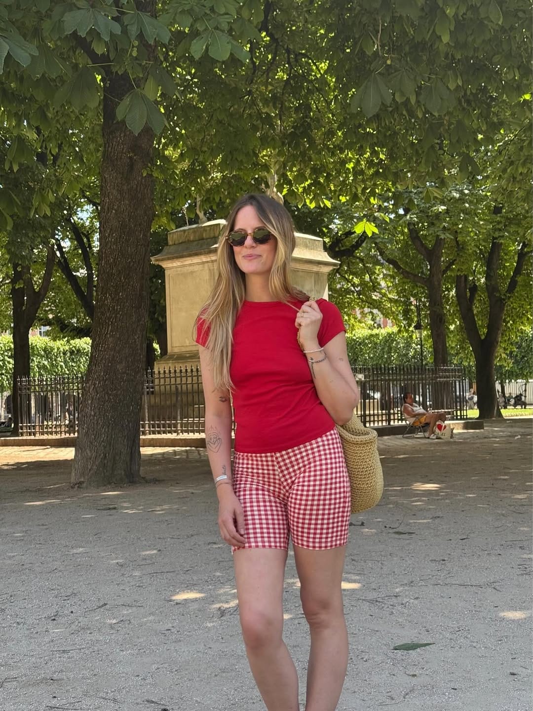 Post 4 by Lou Rose Galliot on Instagram (carousel)