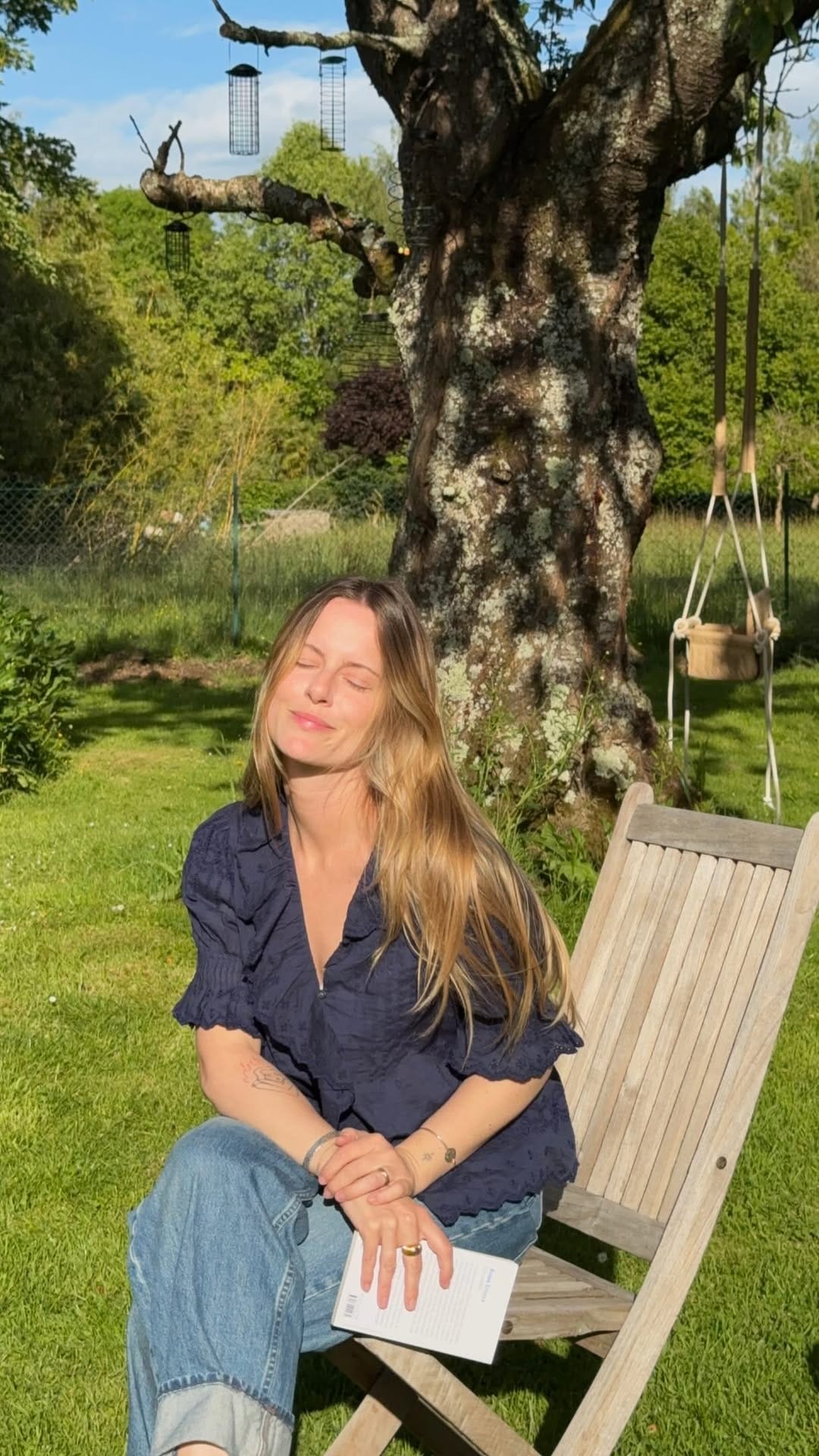 Post 5 by Lou Rose Galliot on Instagram (video)