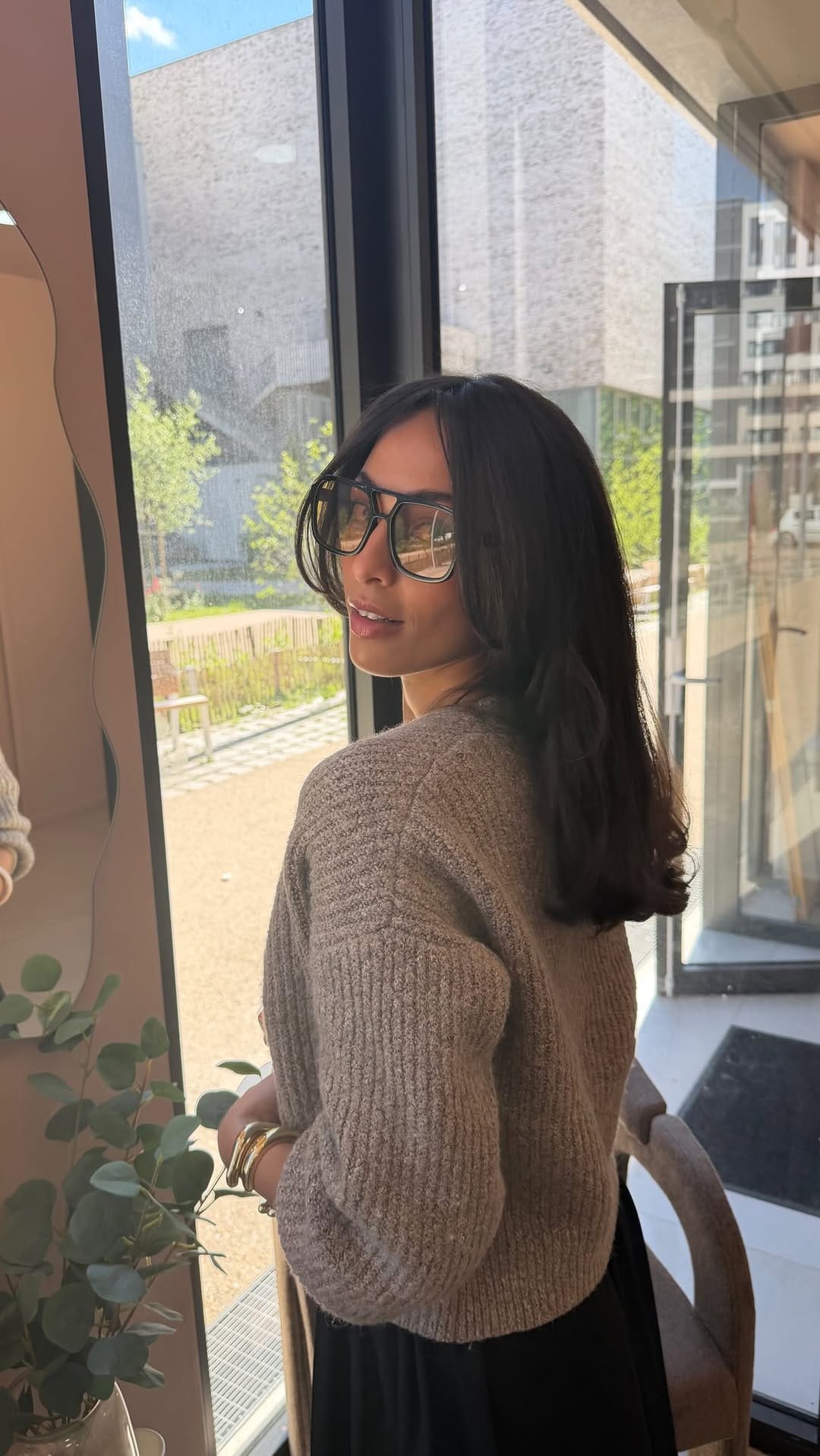 Post 7 by Kahina, Aïcha Tahri Cella on Instagram (video)