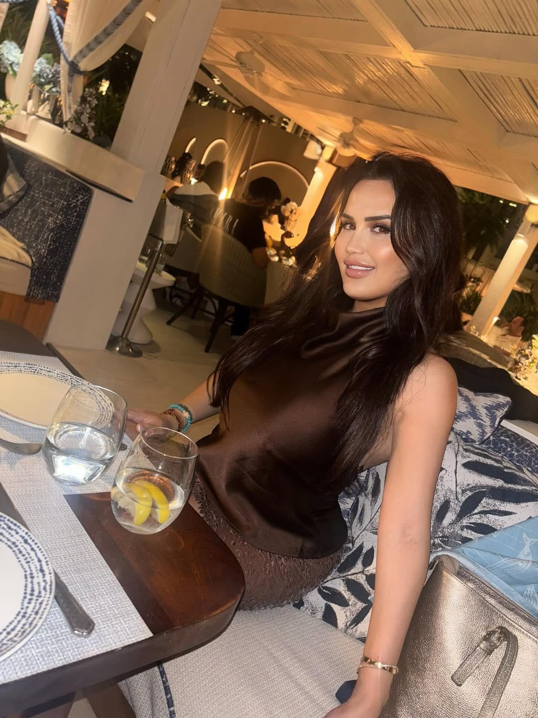 Post 5 by Kay Bahcci كريستال on Instagram (carousel)