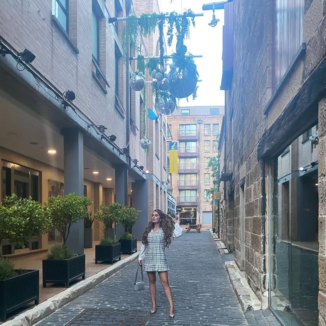 Post 10 by Kay Bahcci كريستال on Instagram (carousel)
