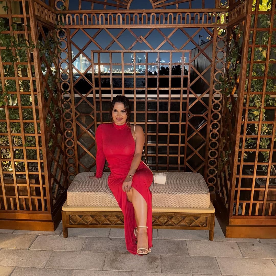 Post 8 by Kay Bahcci كريستال on Instagram (carousel)
