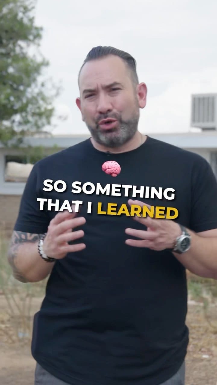 Post 10 by Omar Alfaro on Instagram (video)