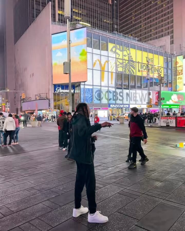Post 8 by Makari Ali on Instagram (carousel)
