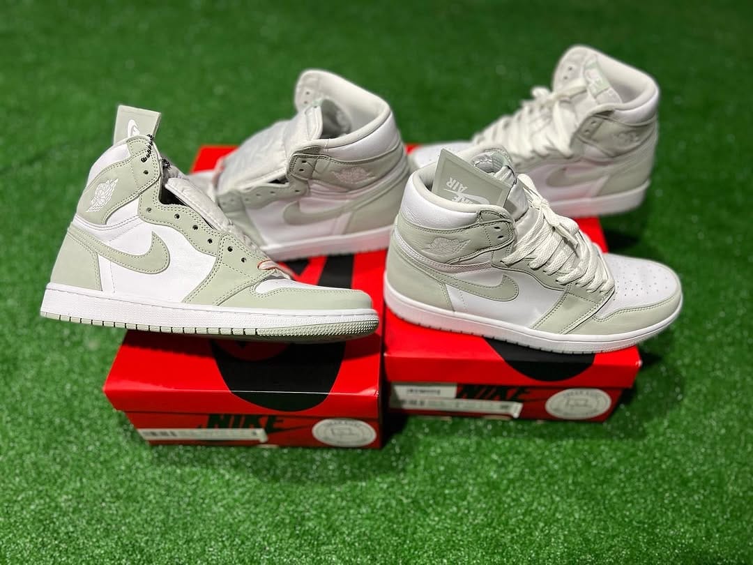 Post 7 by Ebram Kickz on Instagram (image)