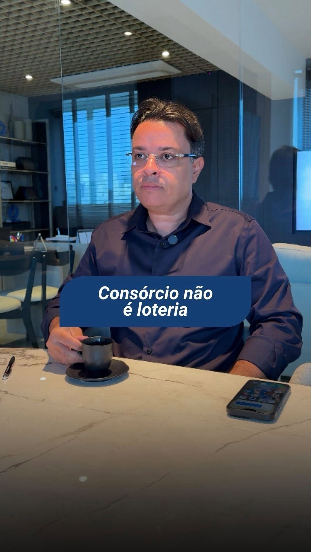 Post 4 by Vinícius Santos | Consórcio on Instagram (video)