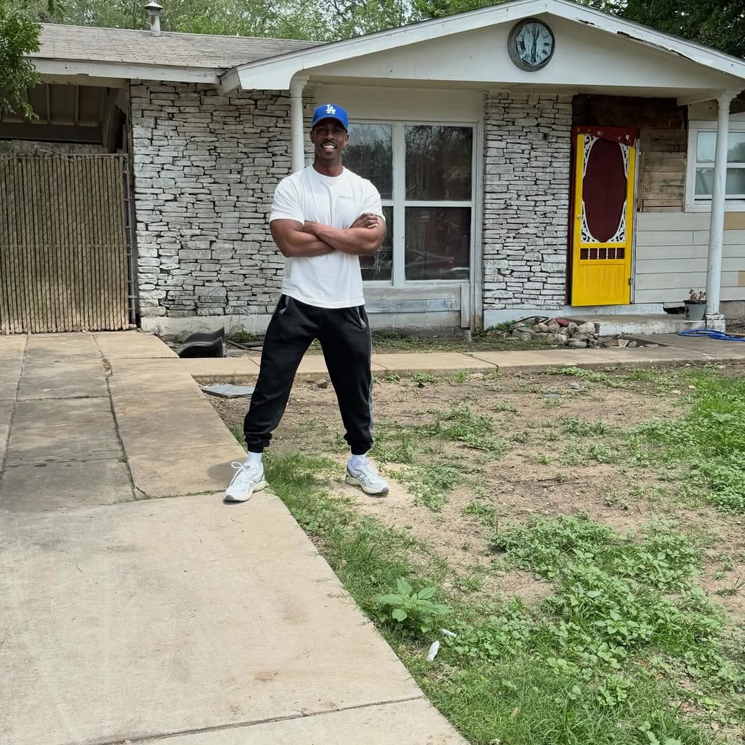 Post 4 by Dominique Johnson on Instagram (image)