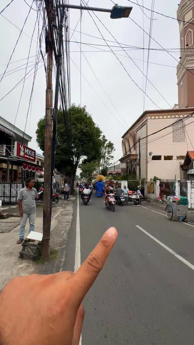 Post 6 by Noor Wahid on Instagram (video)