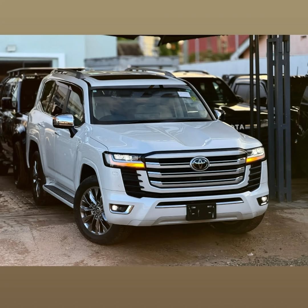 Post 6 by car dealer & enthusiast on Instagram (carousel)
