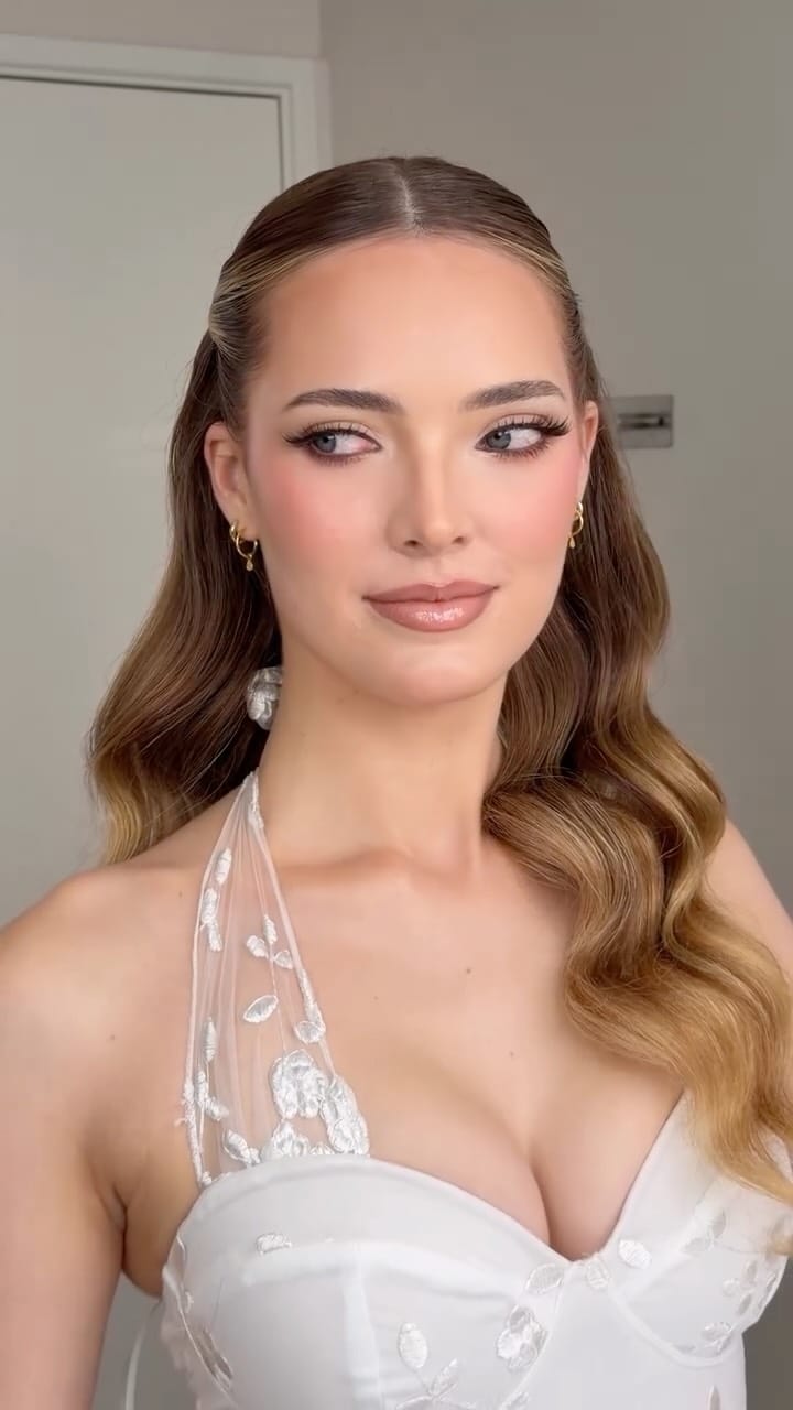 Post 9 by Salemah Rizay HMUA on Instagram (video)