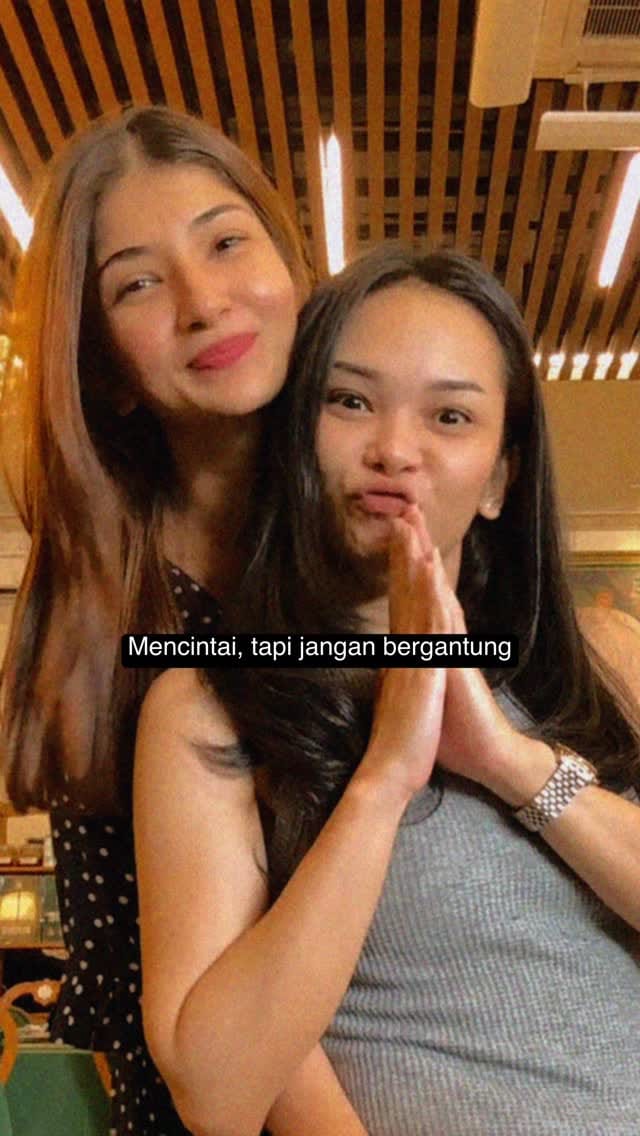Post 6 by fiona fachru nisa on Instagram (video)