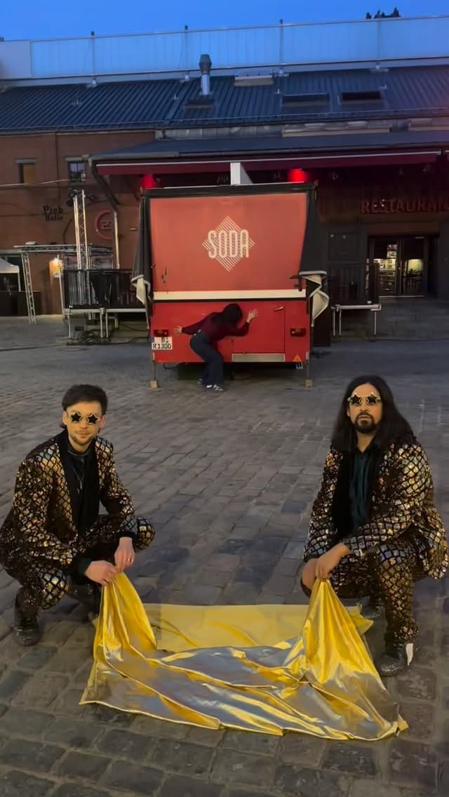 Post 4 by Siegfried & Joy on Instagram (video)