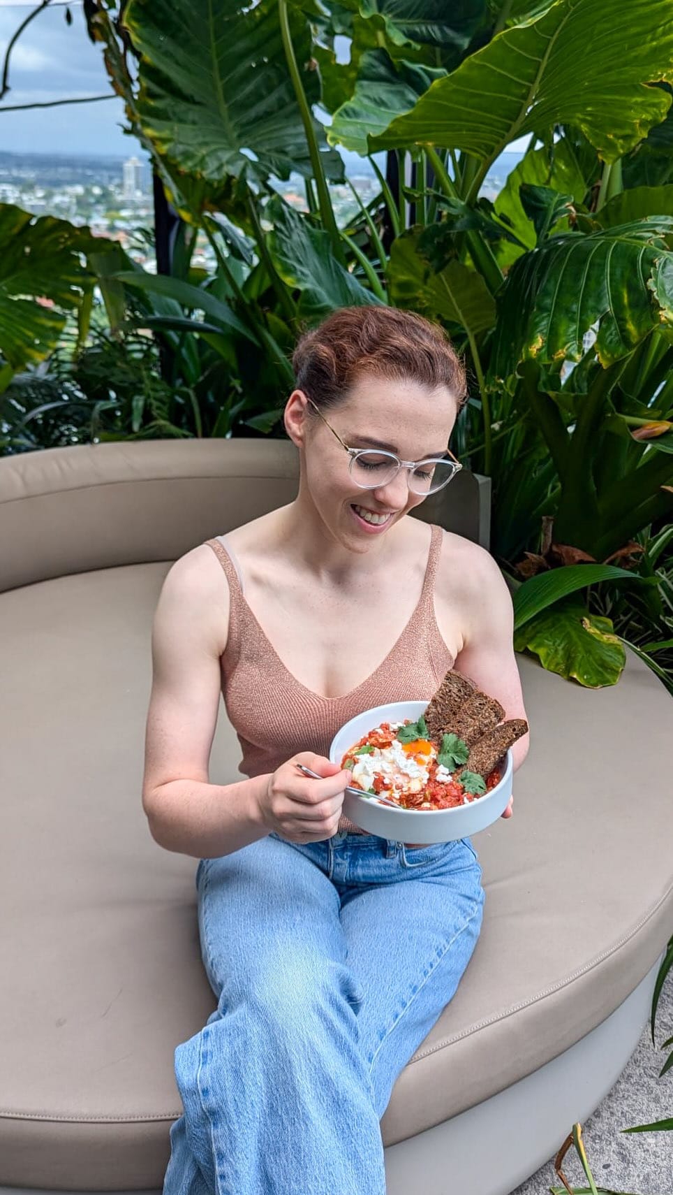Post 8 by Annabel Johnston | Gut & Women's Health Dietitian on Instagram (video)