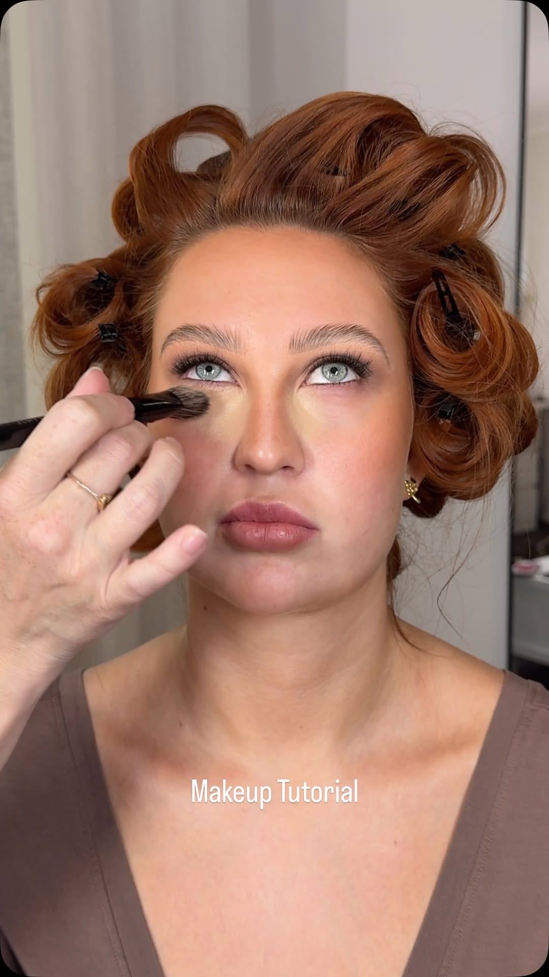Post 6 by ALEX BRONWYN | PERTH MAKEUP ARTIST on Instagram (video)