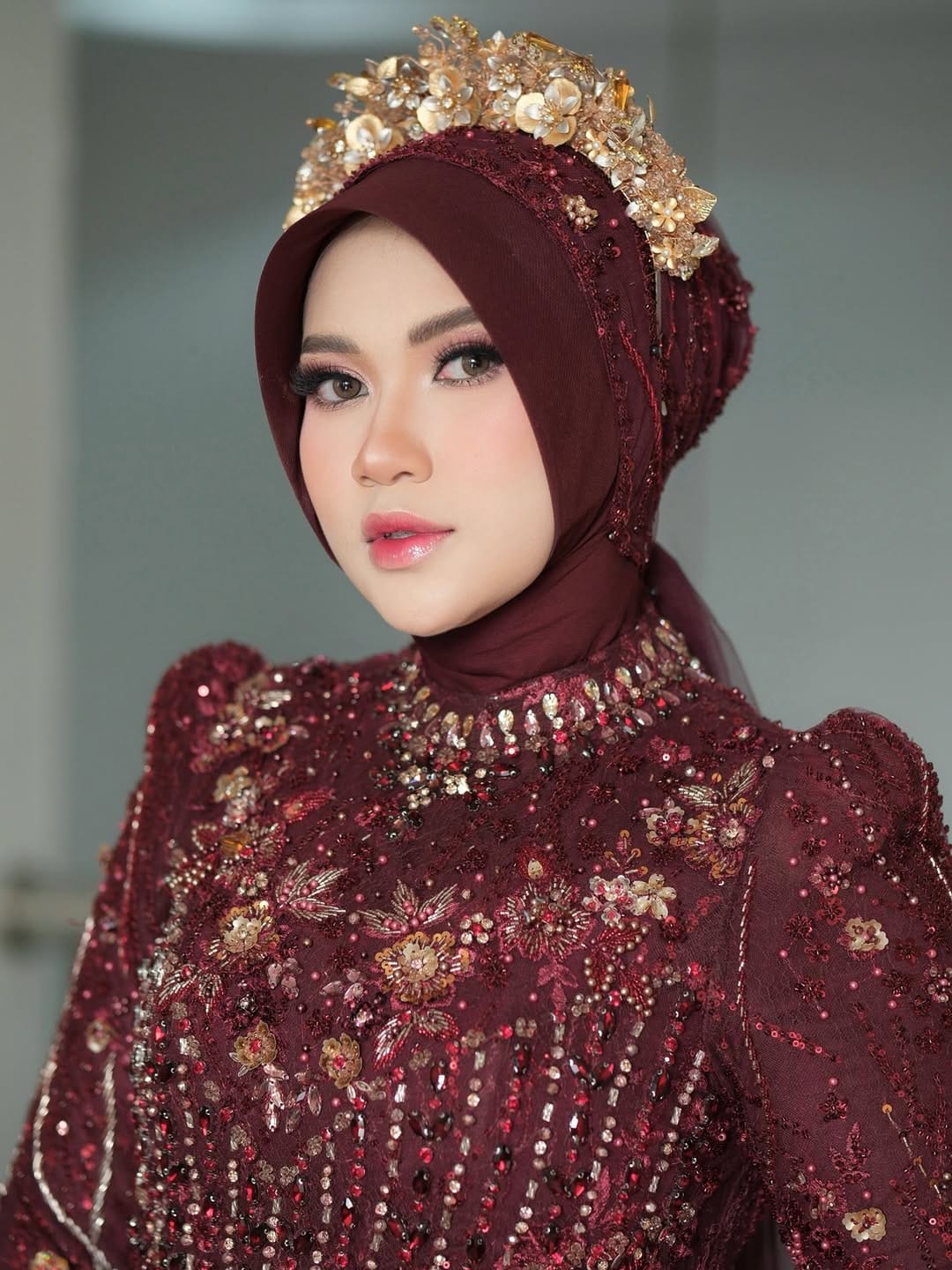 Post 4 by Tisa RatisaMakeup on Instagram (carousel)