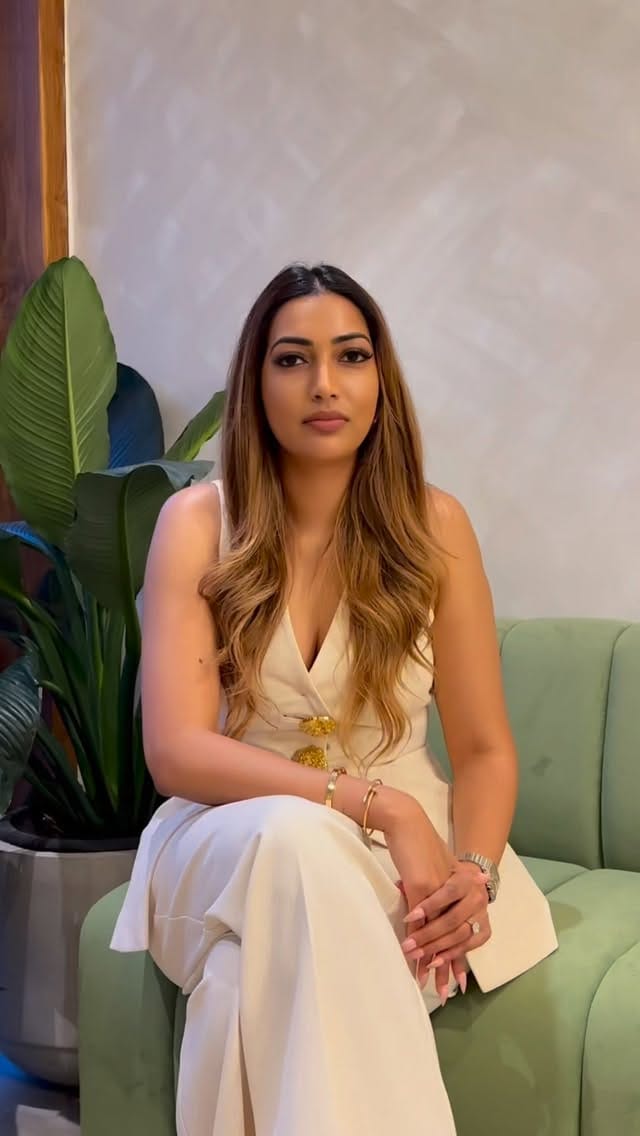 Post 9 by 𝐌𝐀𝐑𝐈𝐀𝐍𝐍𝐄 𝐏𝐀𝐆𝐄 on Instagram (video)