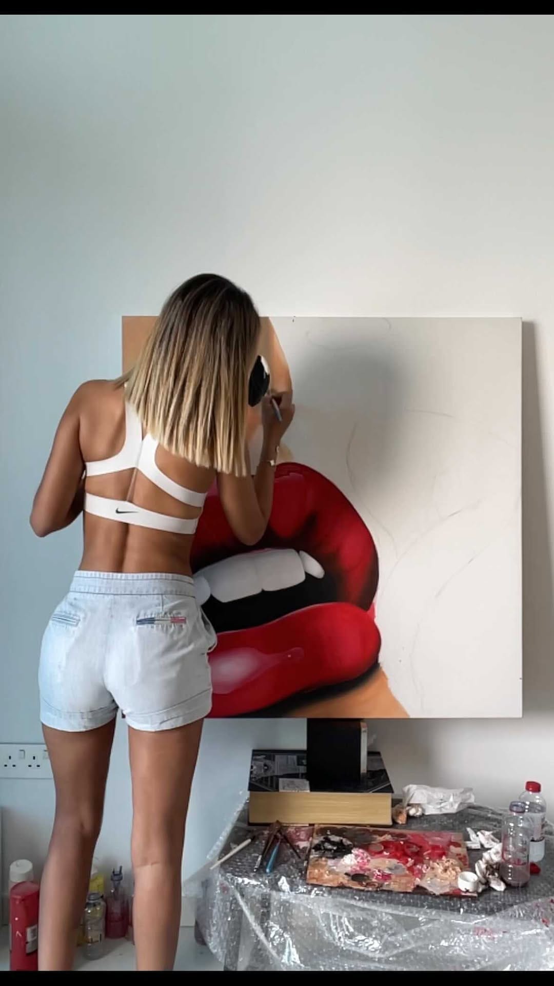 Post 10 by A M E L on Instagram (video)