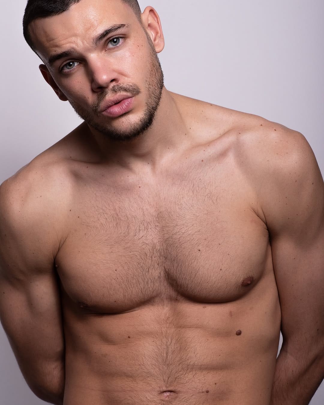 Post 1 by DAMIEN ETCHEVERRY l Photographe on Instagram (carousel)