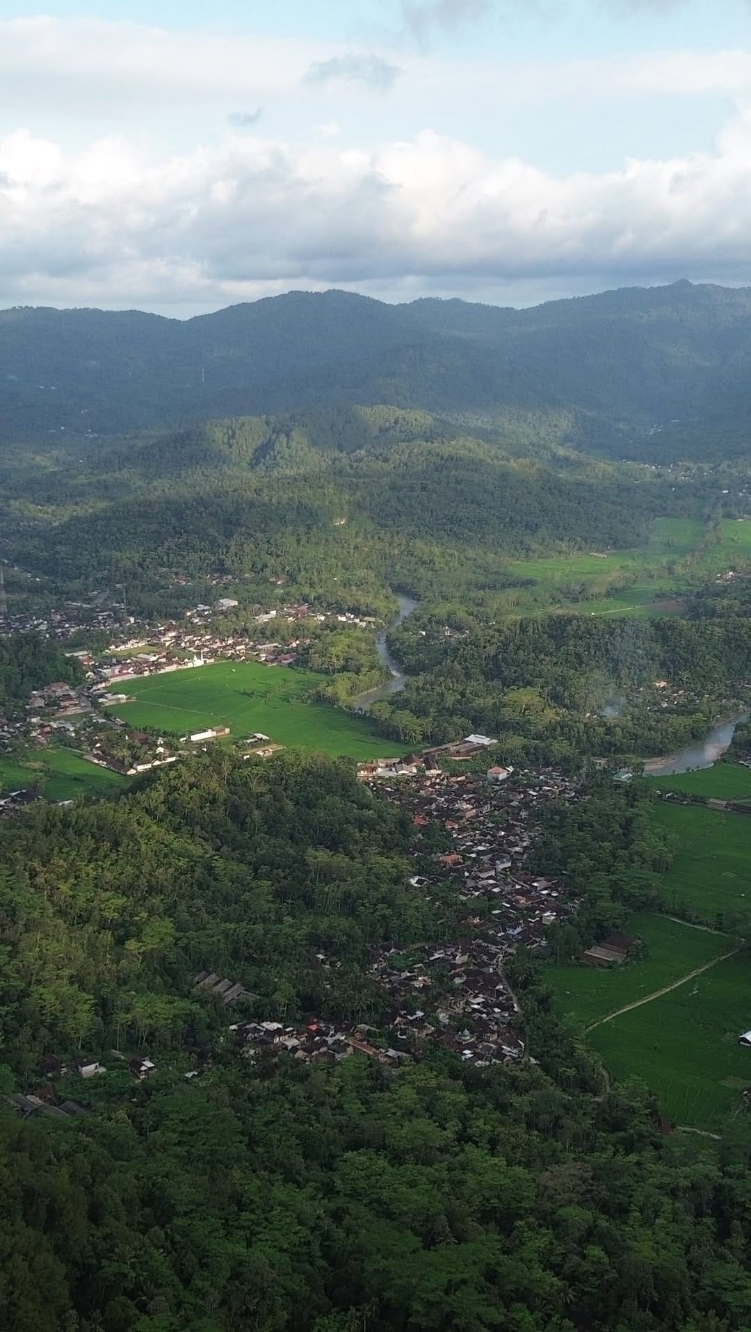 Post 8 by Wisata Trenggalek on Instagram (video)