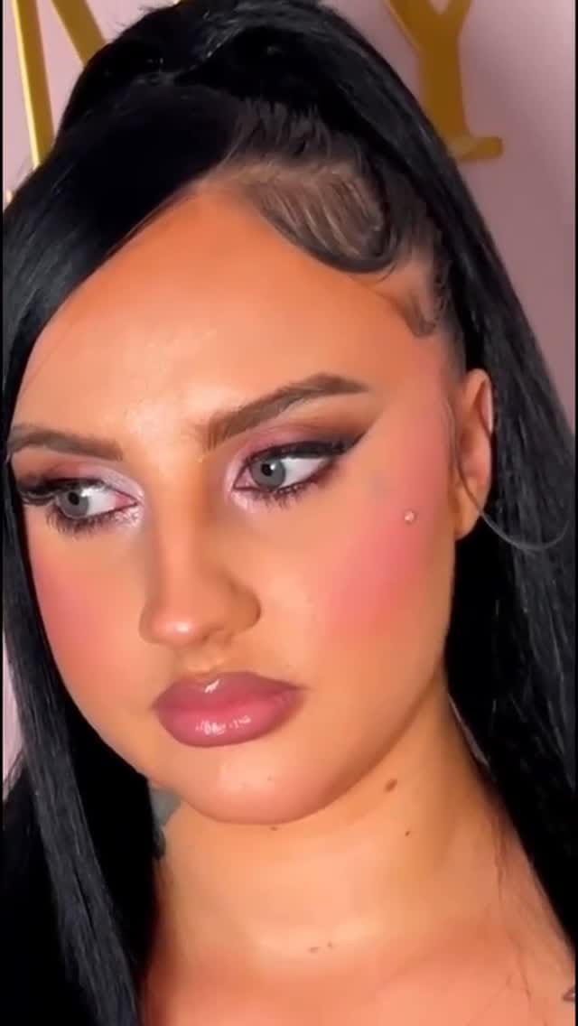 Post 3 by Amy Ayad on Instagram (video)