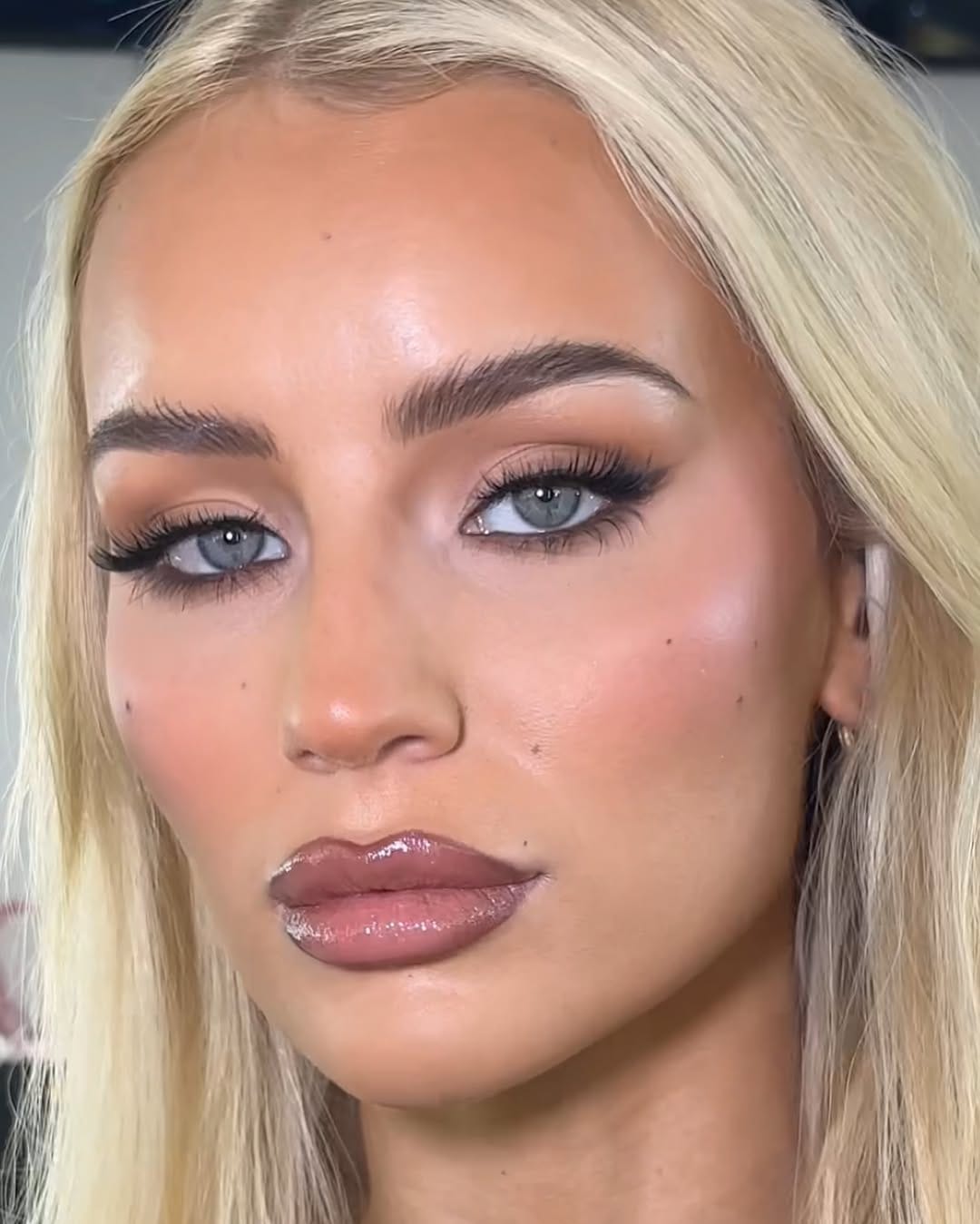Post 9 by 𝐒𝐀𝐌𝐌𝐈𝐄 𝐋𝐄𝐈𝐆𝐇 on Instagram (carousel)